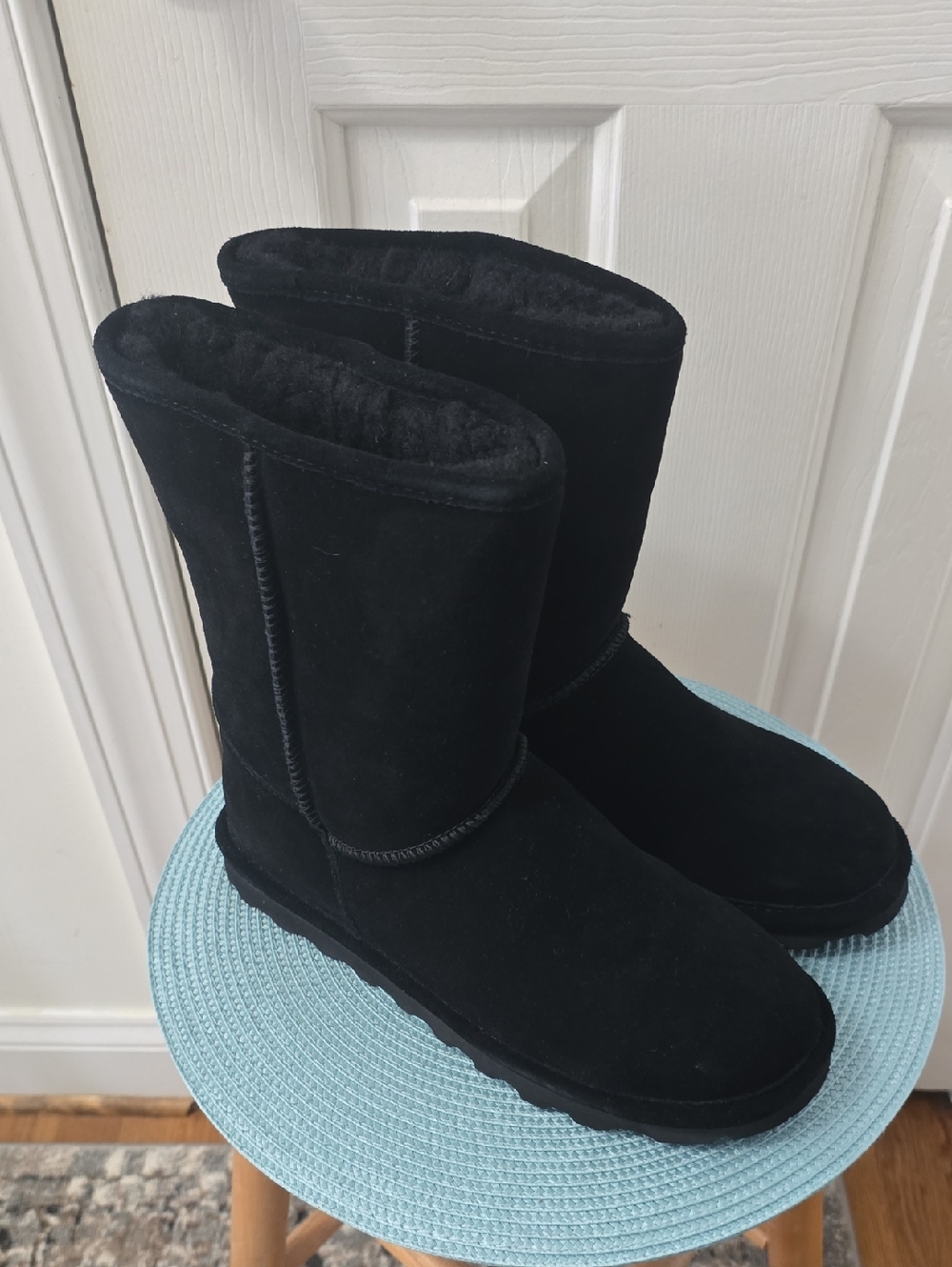 BearPaw Brand Women's Short Black Winter Suede Fleece Boots Size 11